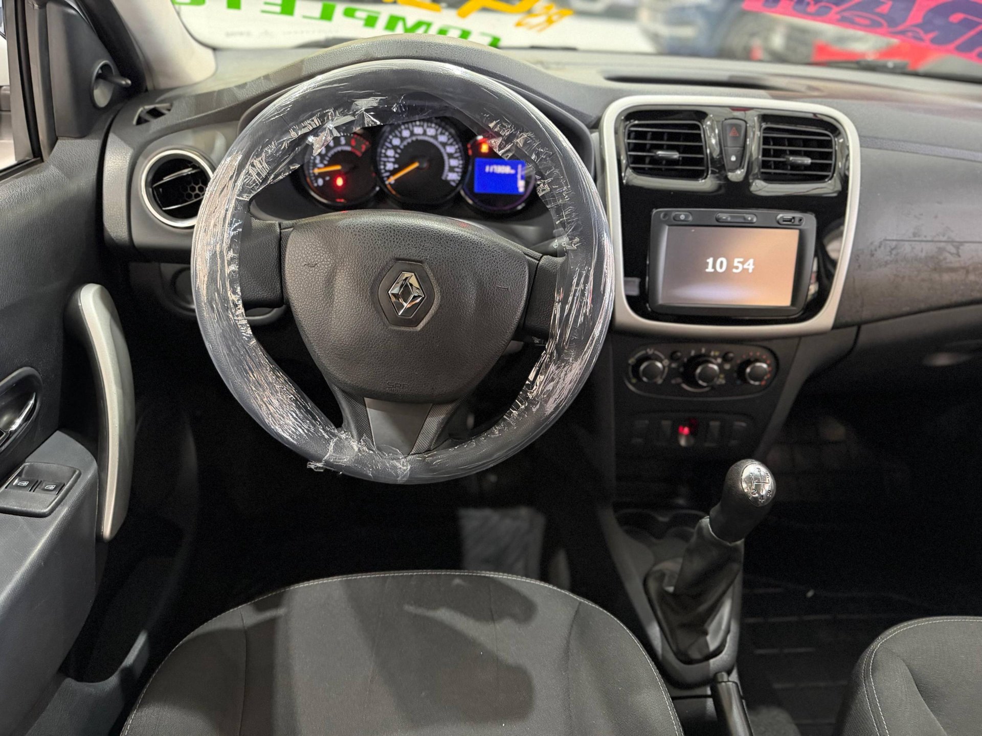 RENAULT SANDERO