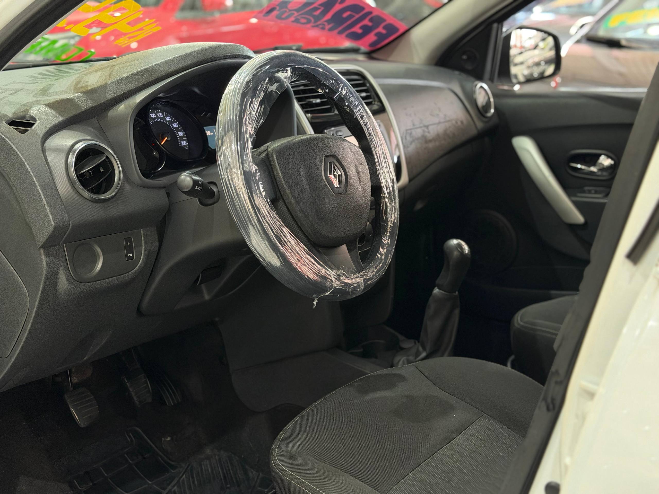 RENAULT SANDERO