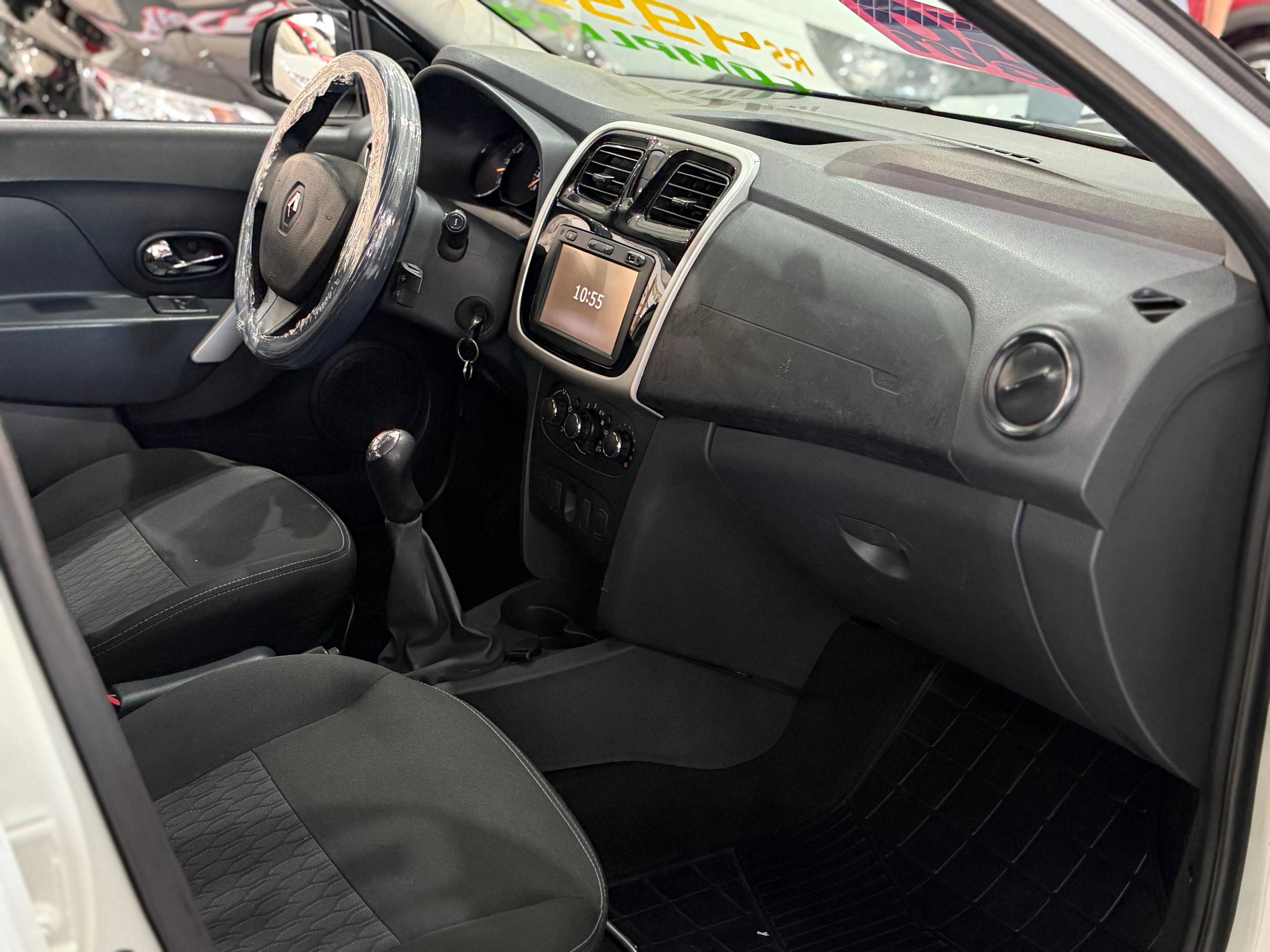 RENAULT SANDERO