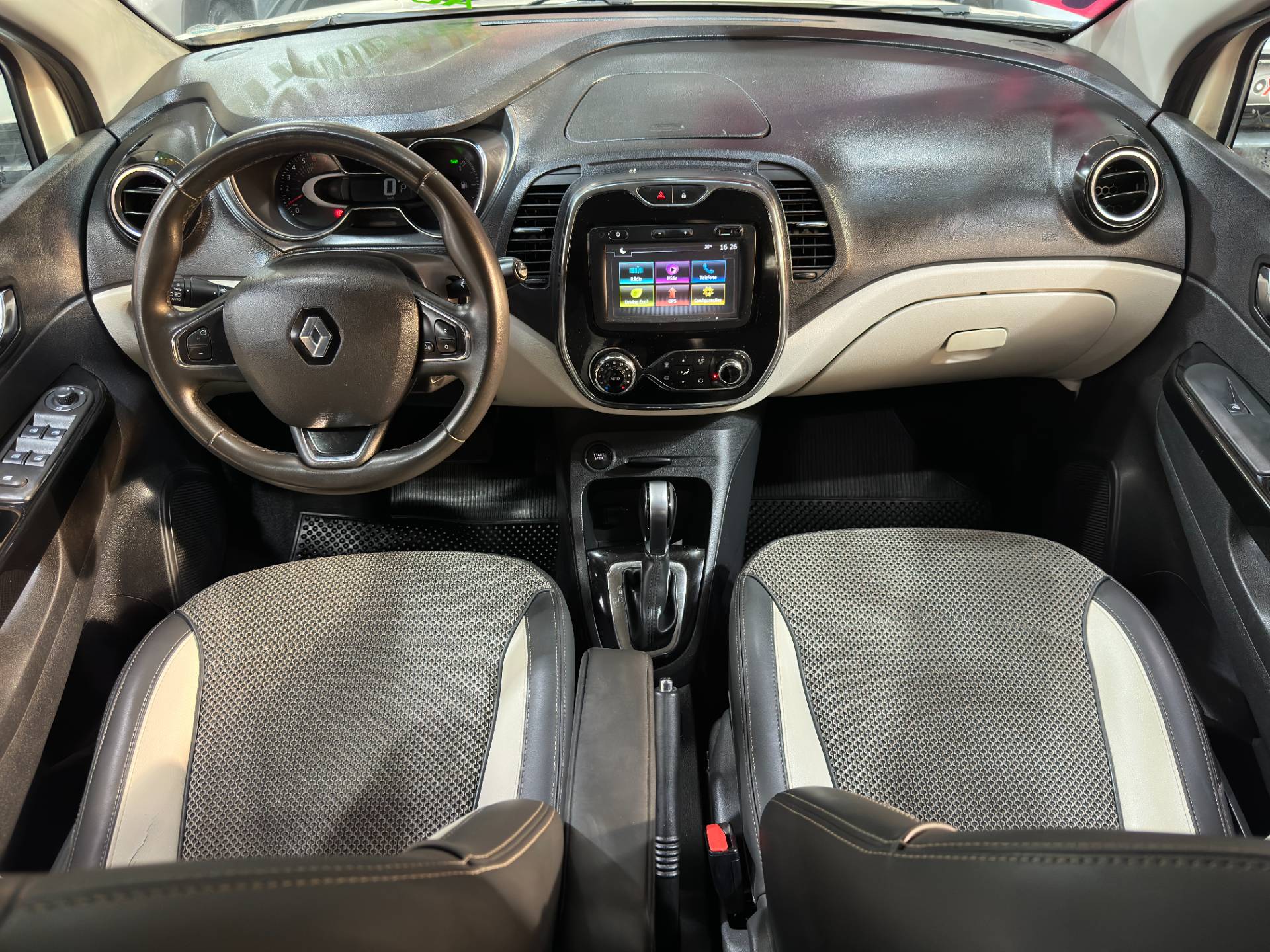 RENAULT CAPTUR