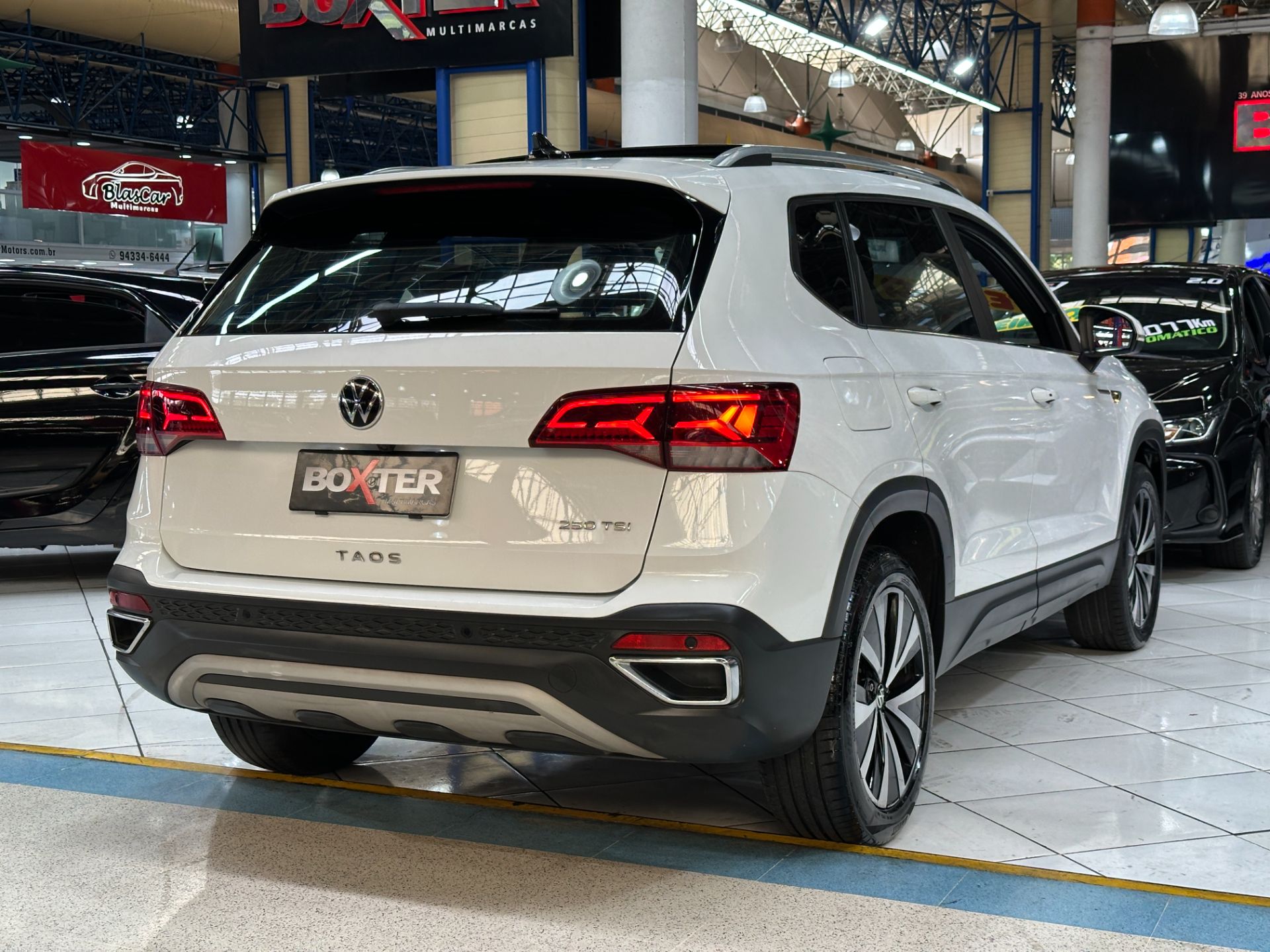 VOLKSWAGEN TAOS