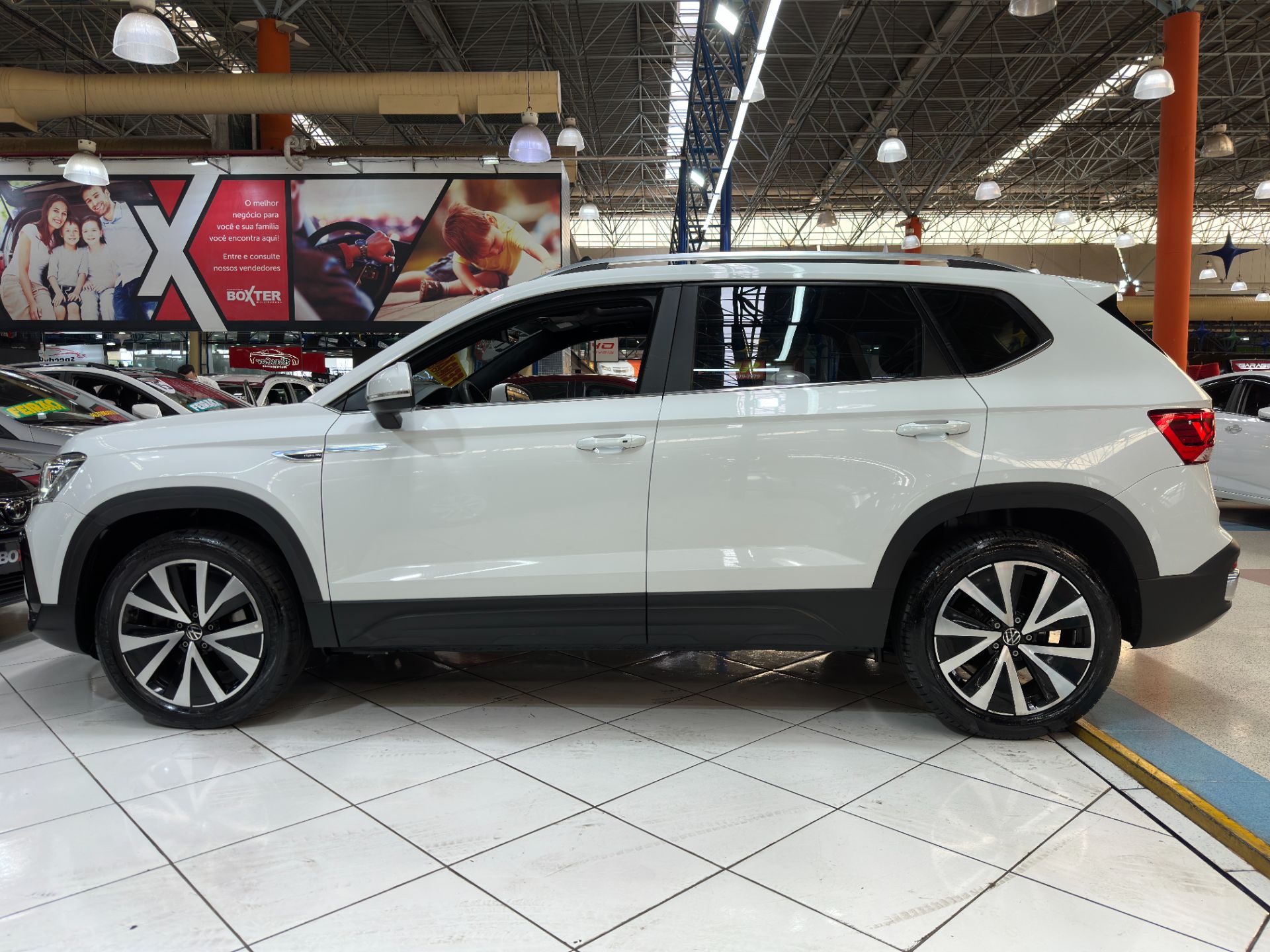 VOLKSWAGEN TAOS