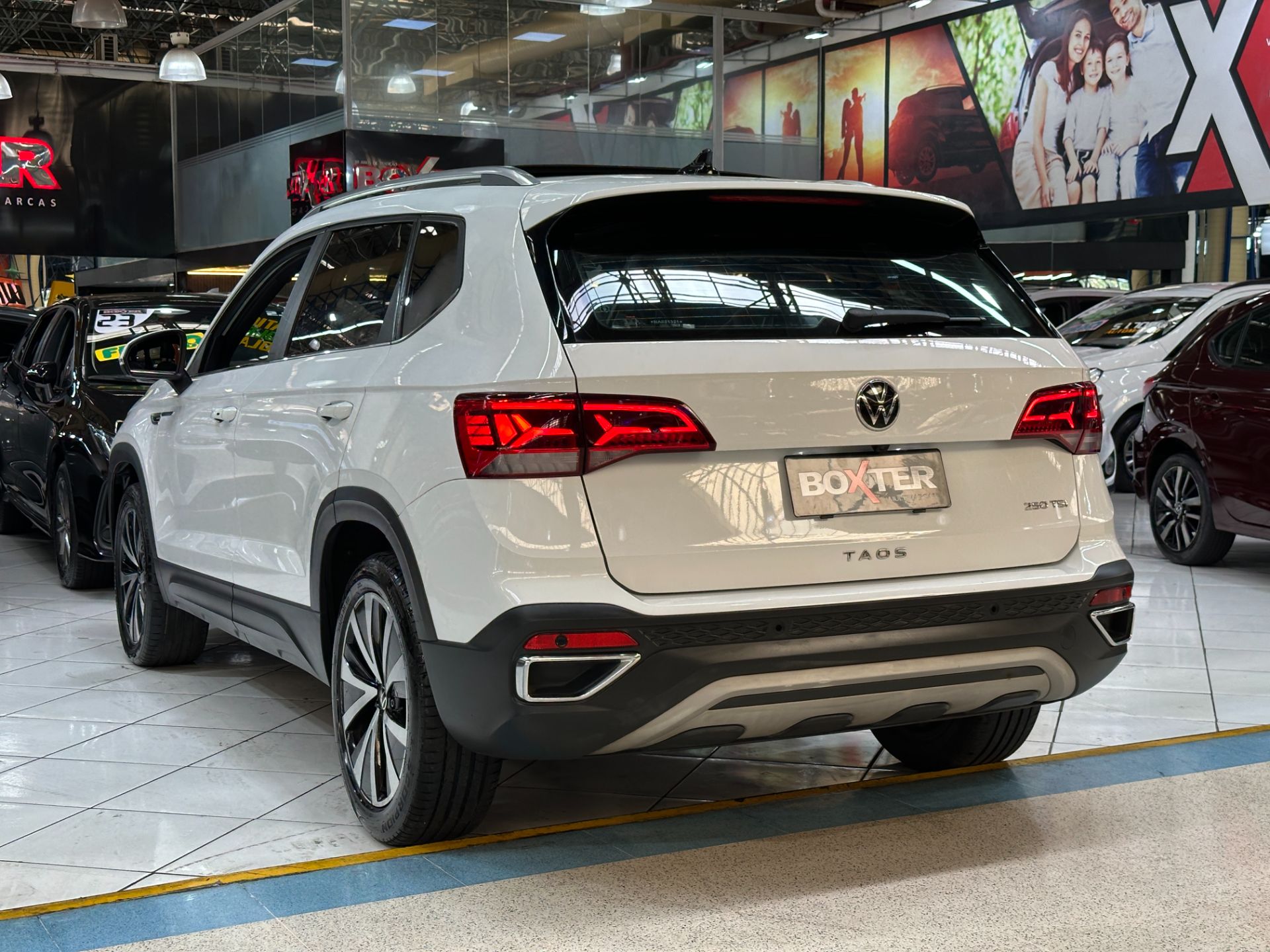 VOLKSWAGEN TAOS