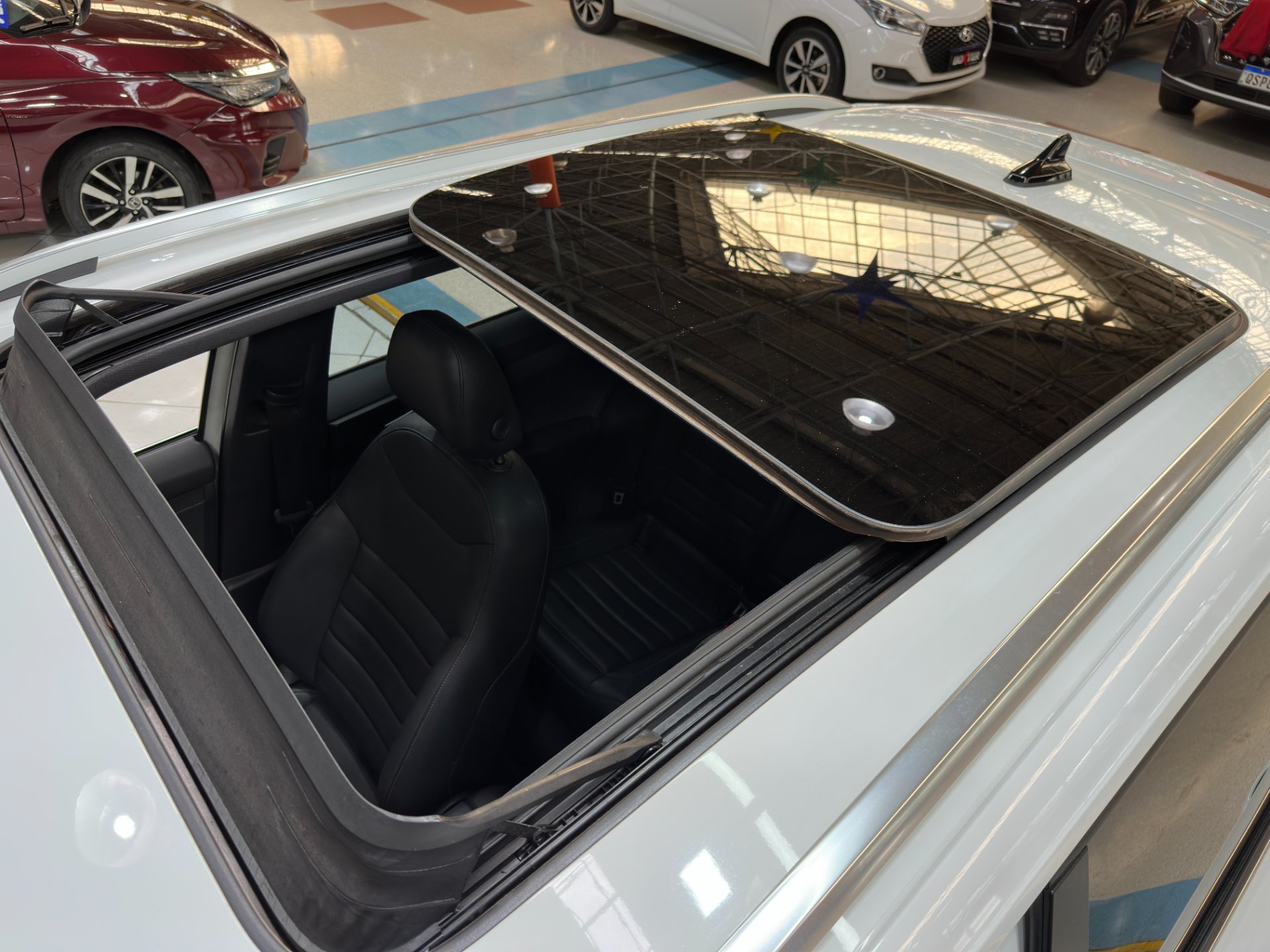 VOLKSWAGEN TAOS