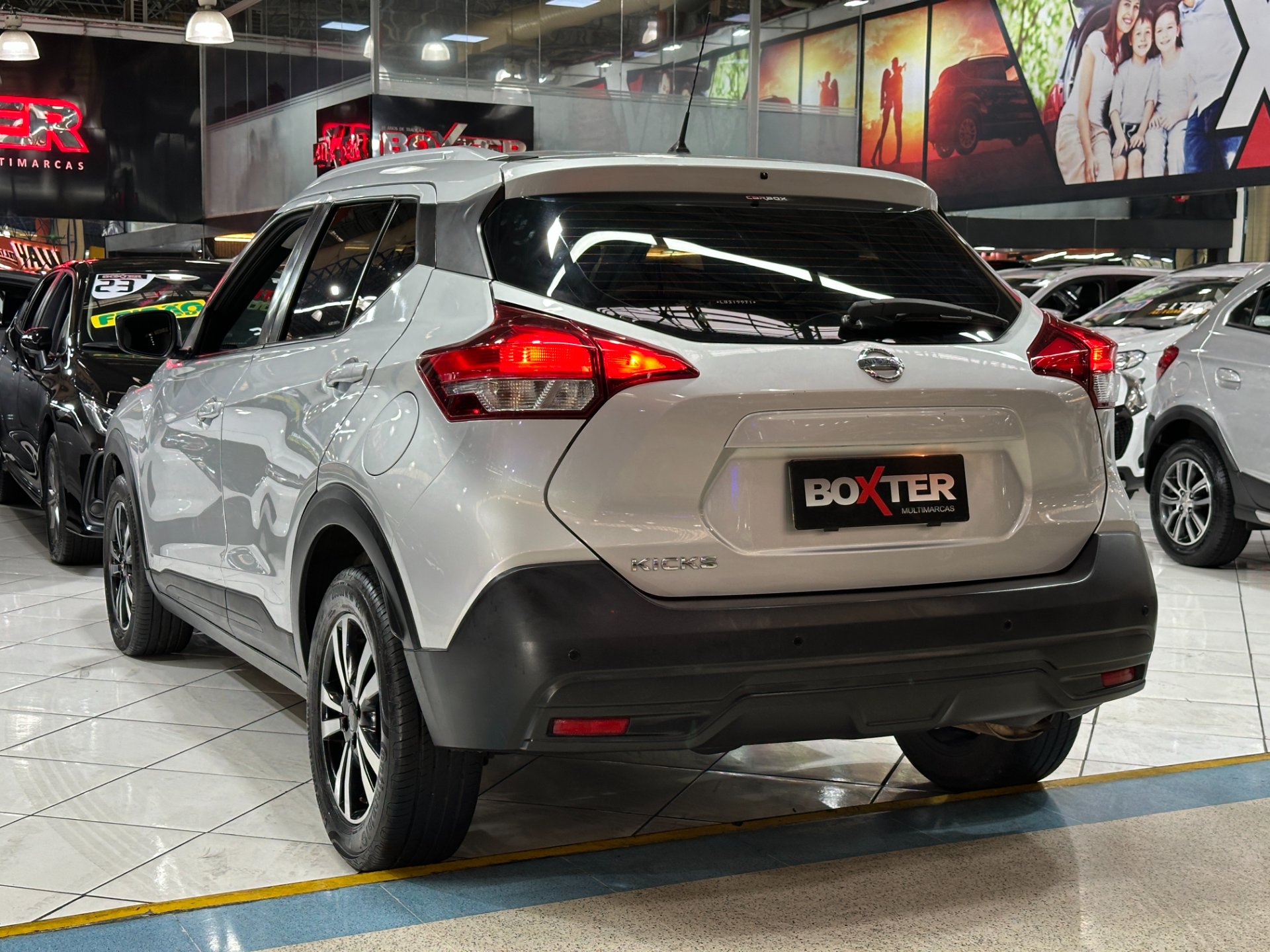 NISSAN KICKS