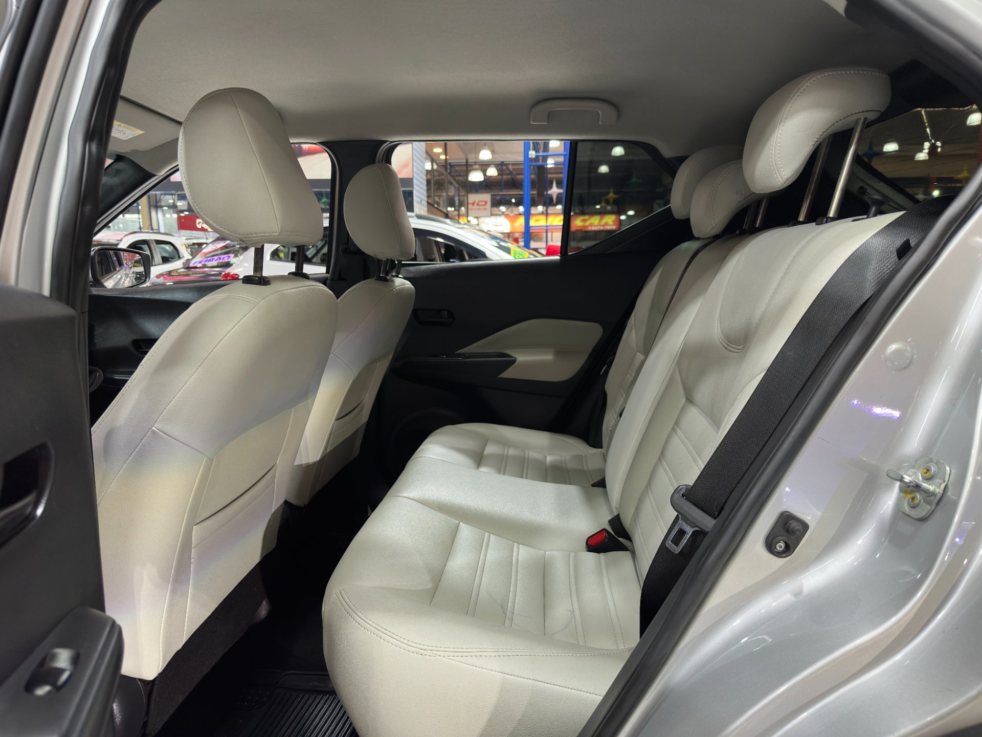 NISSAN KICKS