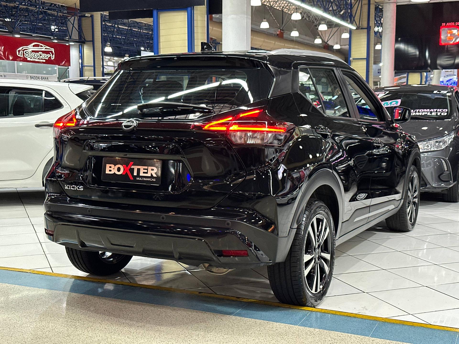 NISSAN KICKS