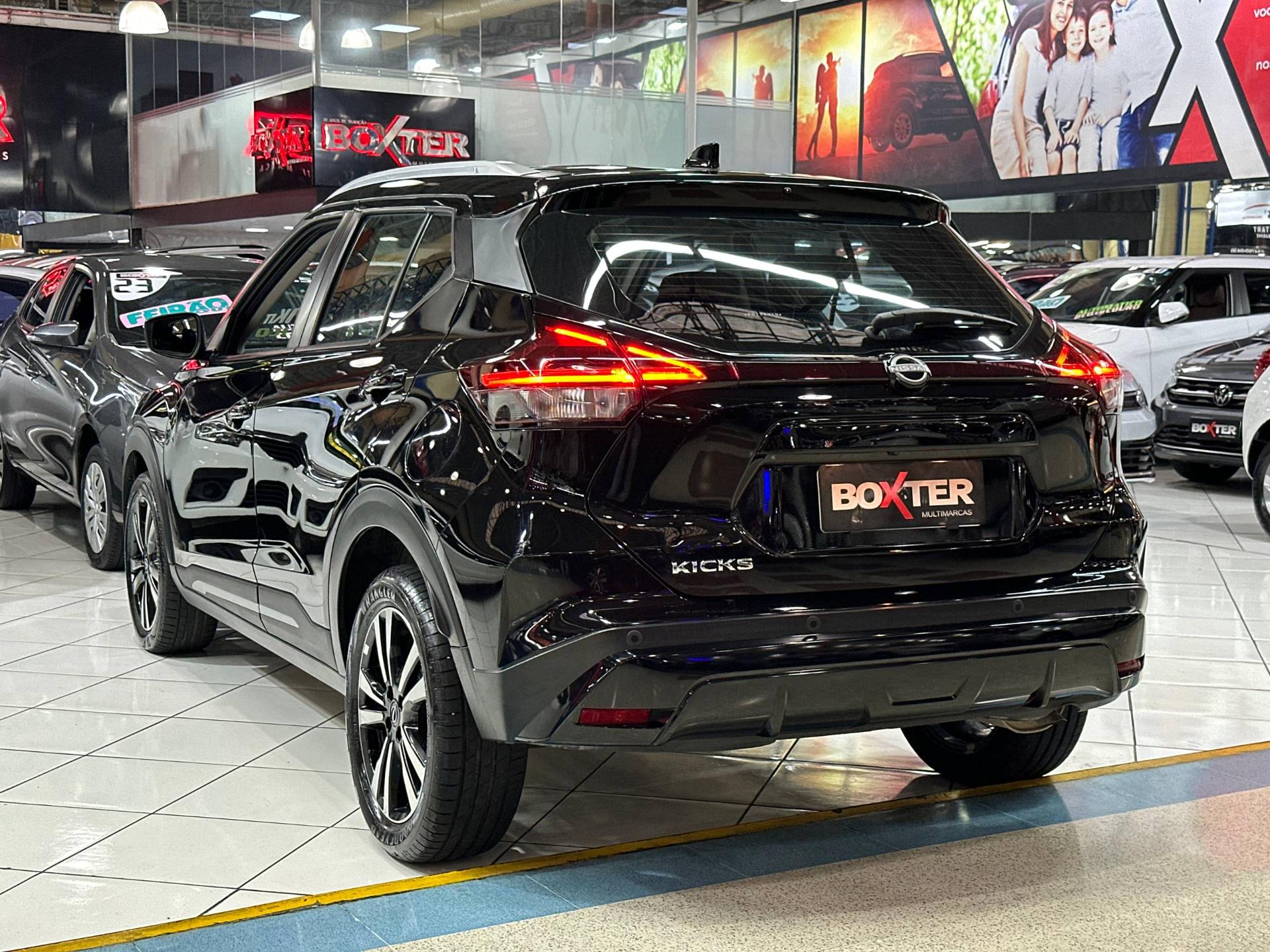 NISSAN KICKS