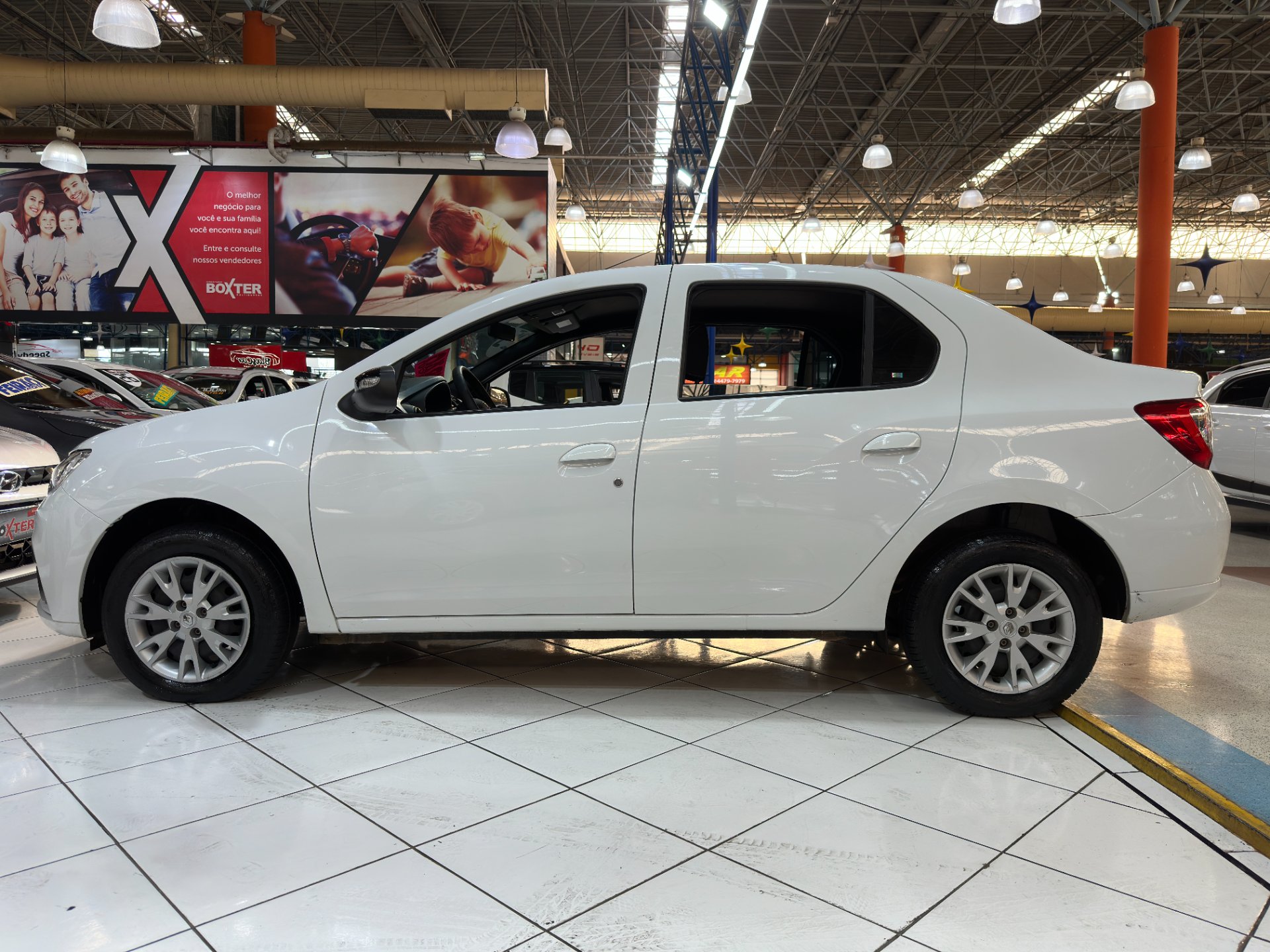 RENAULT LOGAN