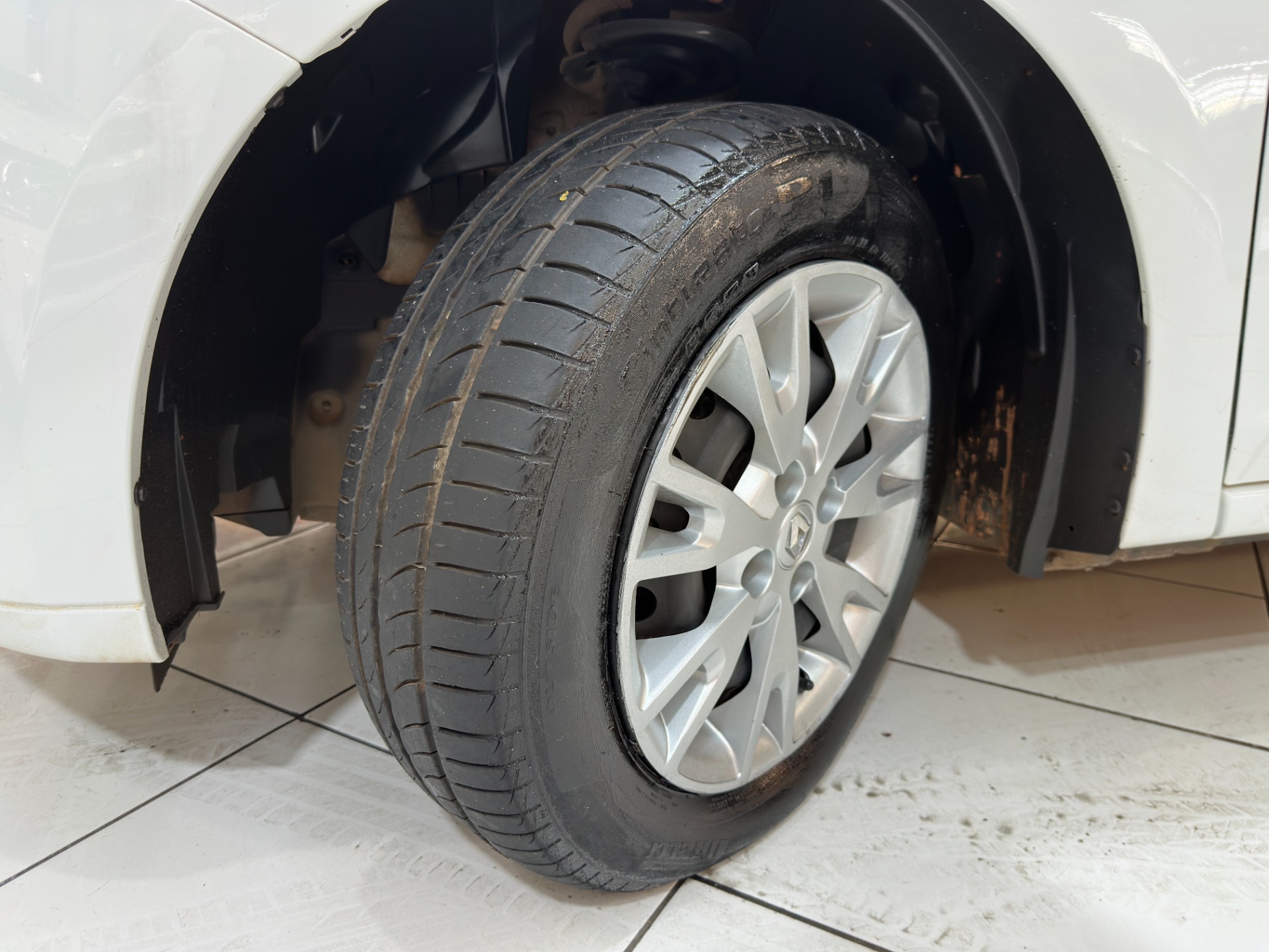 RENAULT LOGAN