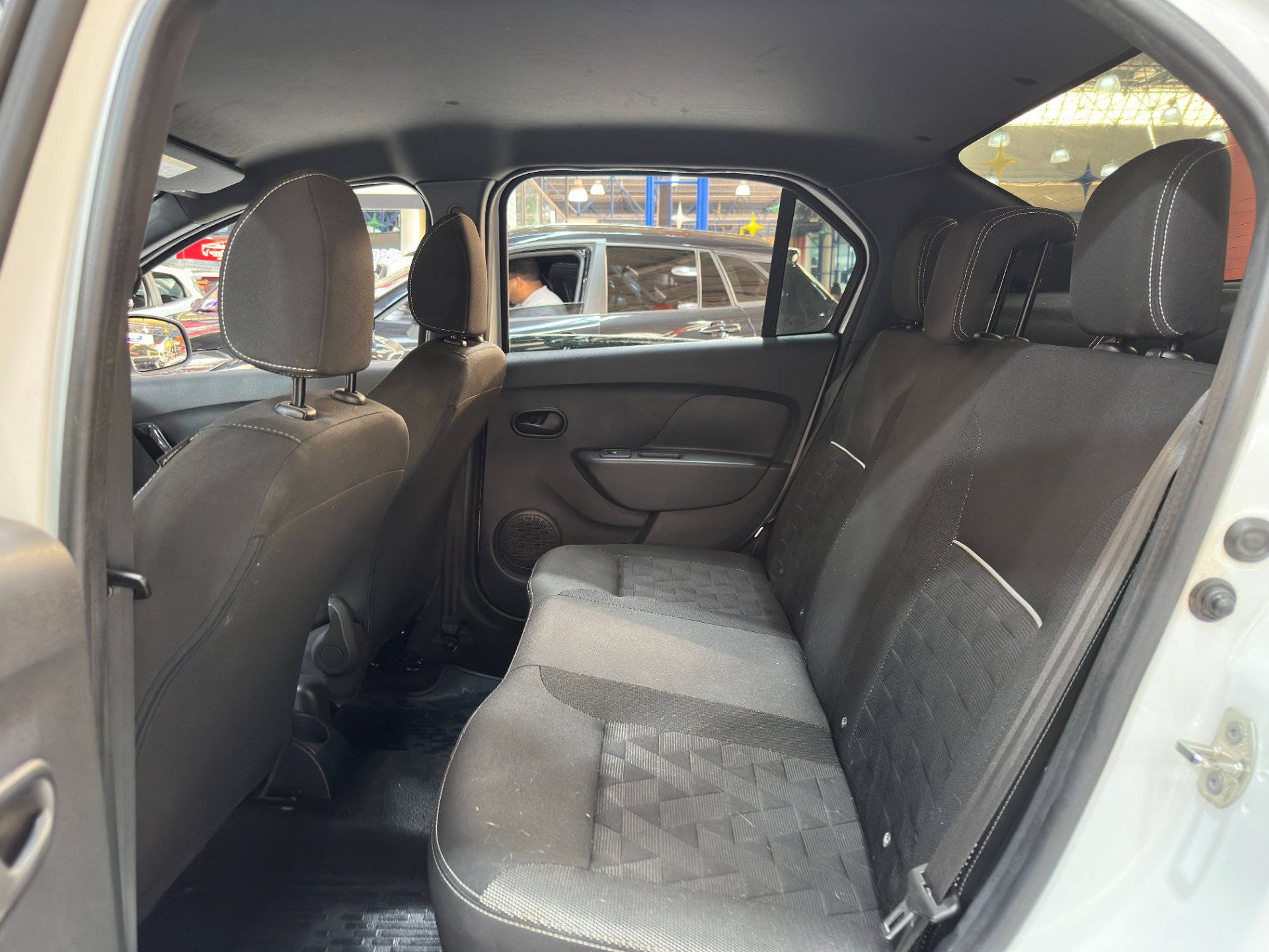 RENAULT LOGAN
