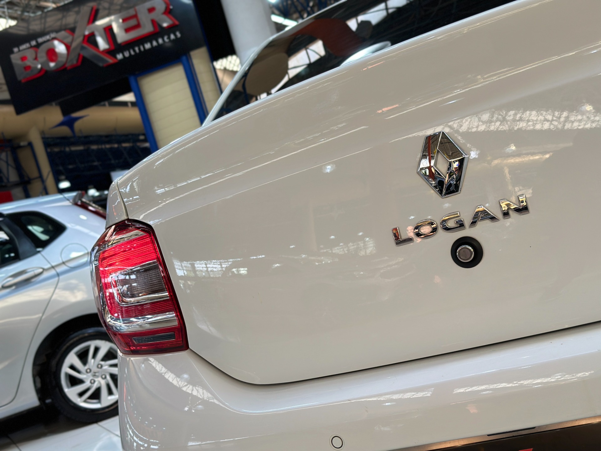 RENAULT LOGAN