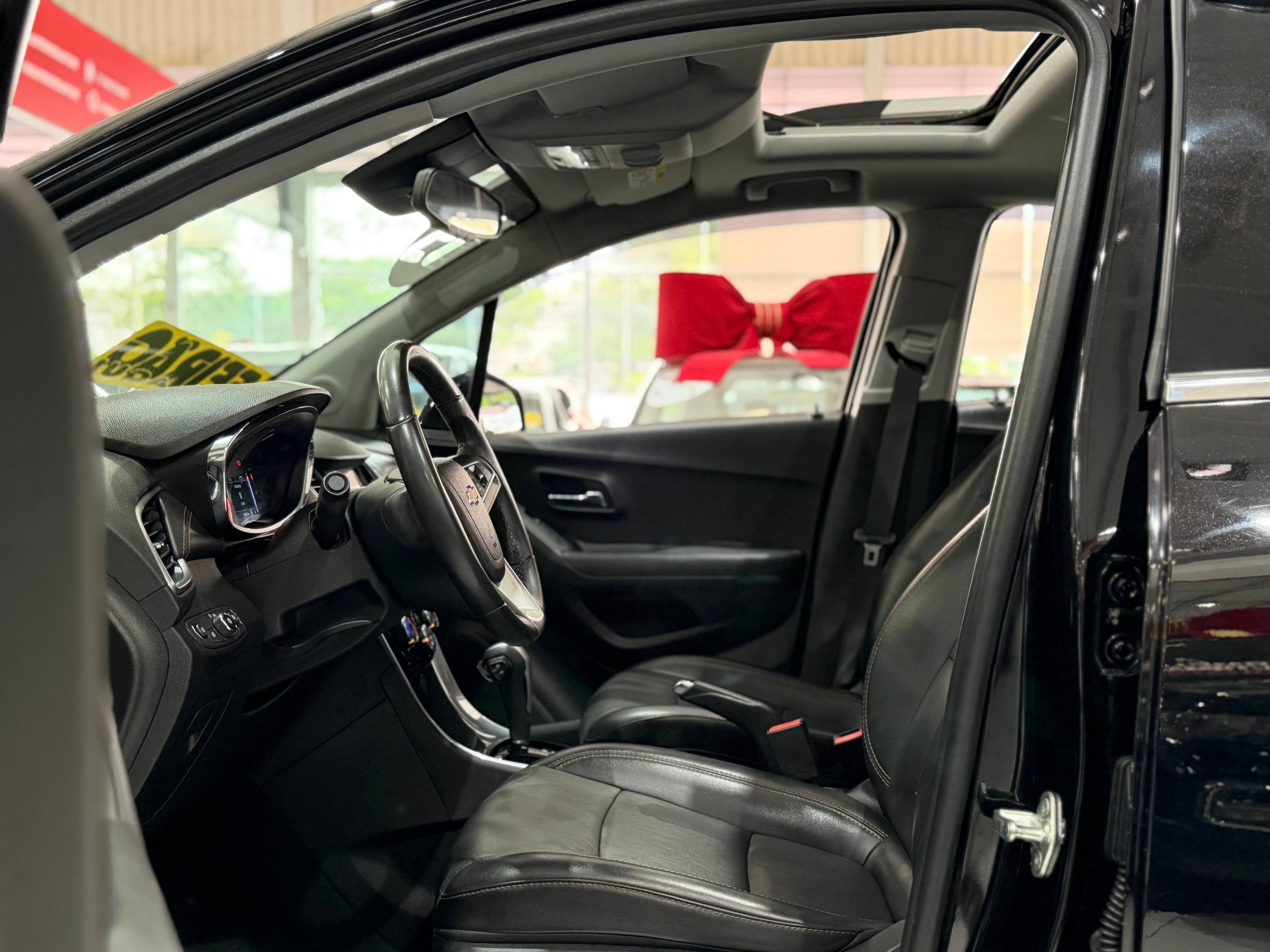 CHEVROLET TRACKER