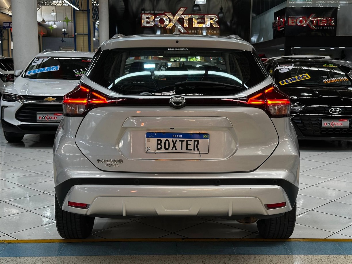 NISSAN KICKS