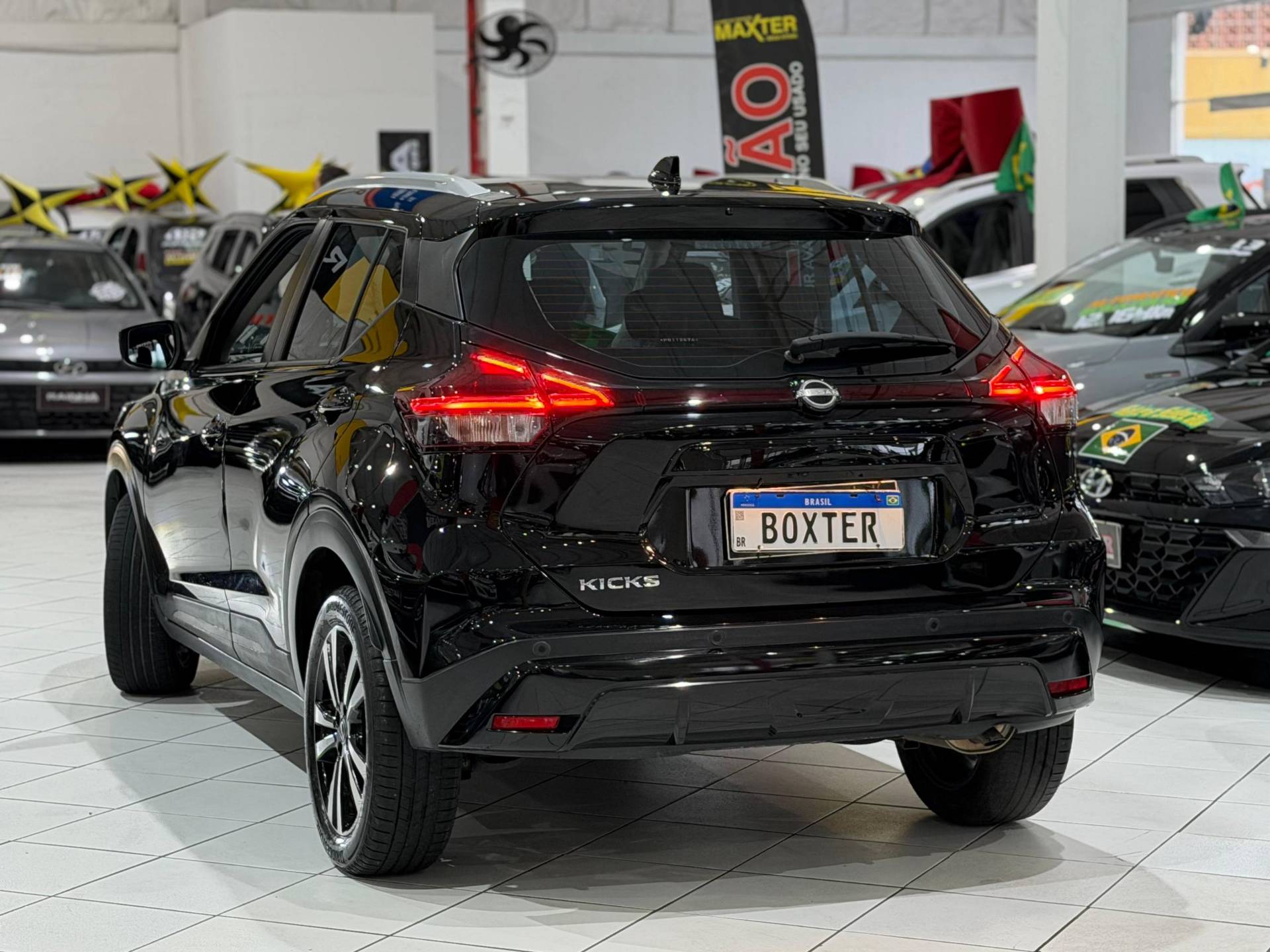 NISSAN KICKS