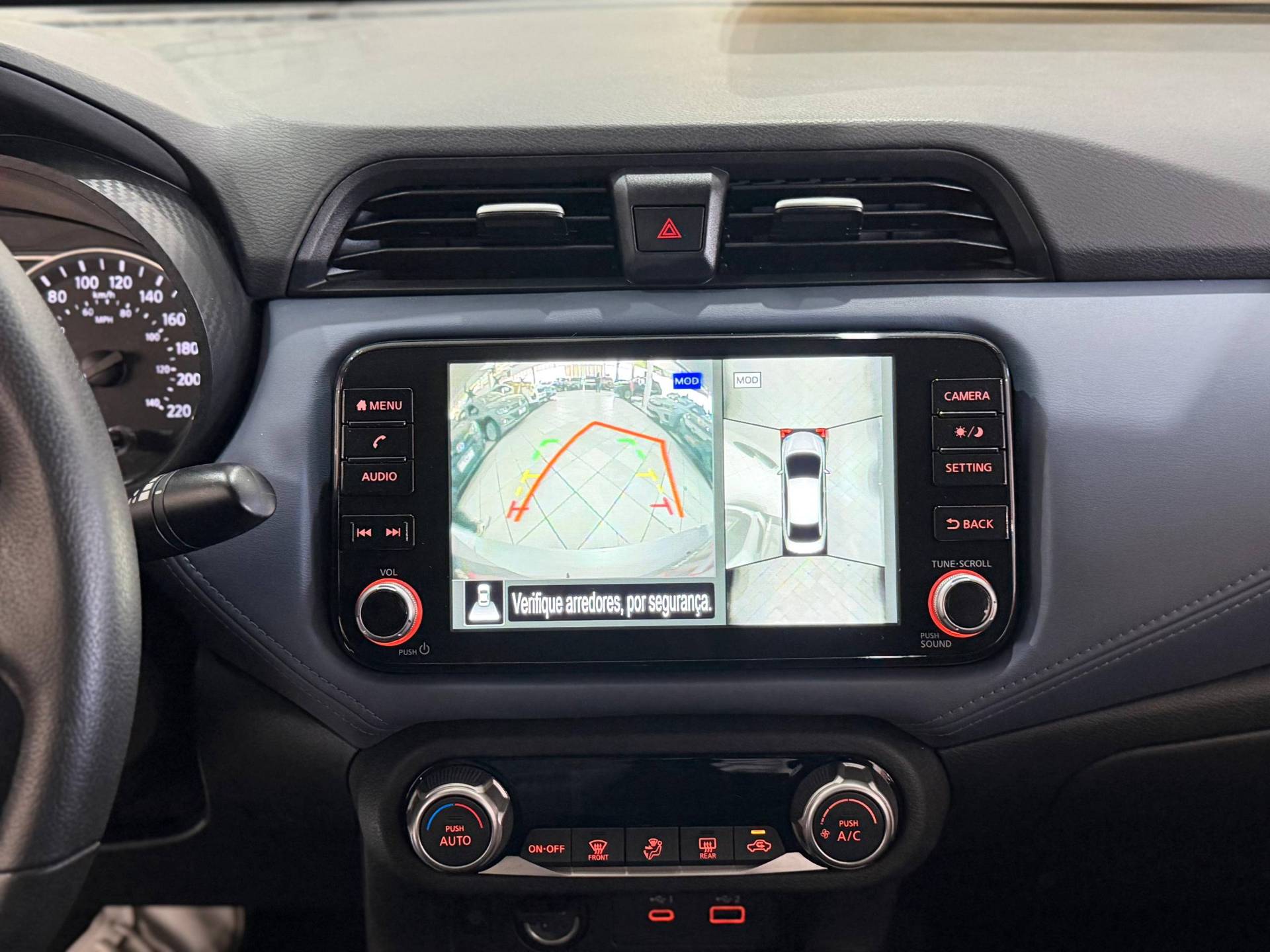 NISSAN VERSA