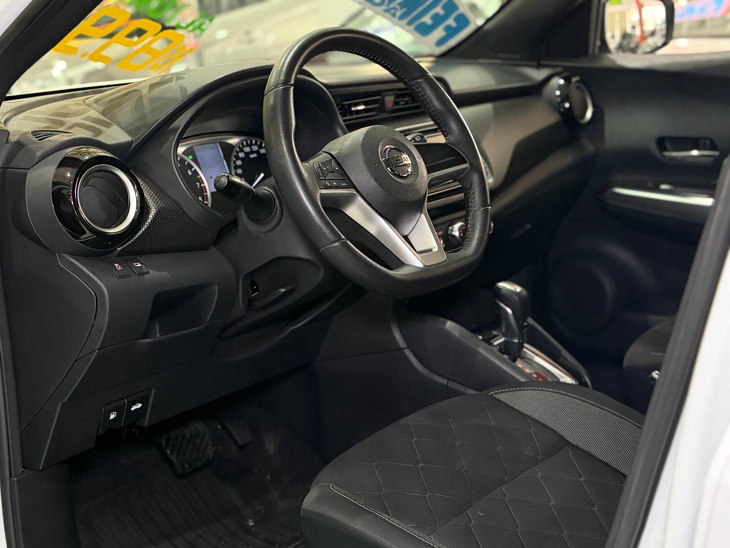 NISSAN KICKS