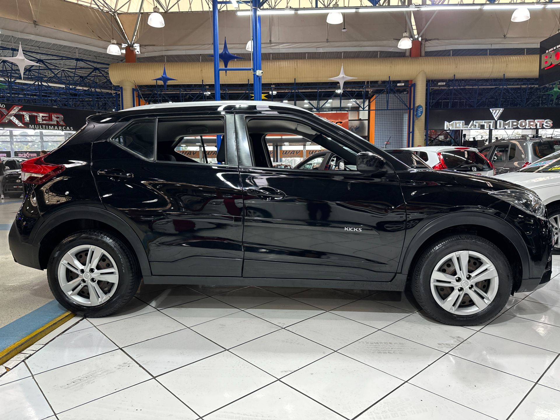 NISSAN KICKS