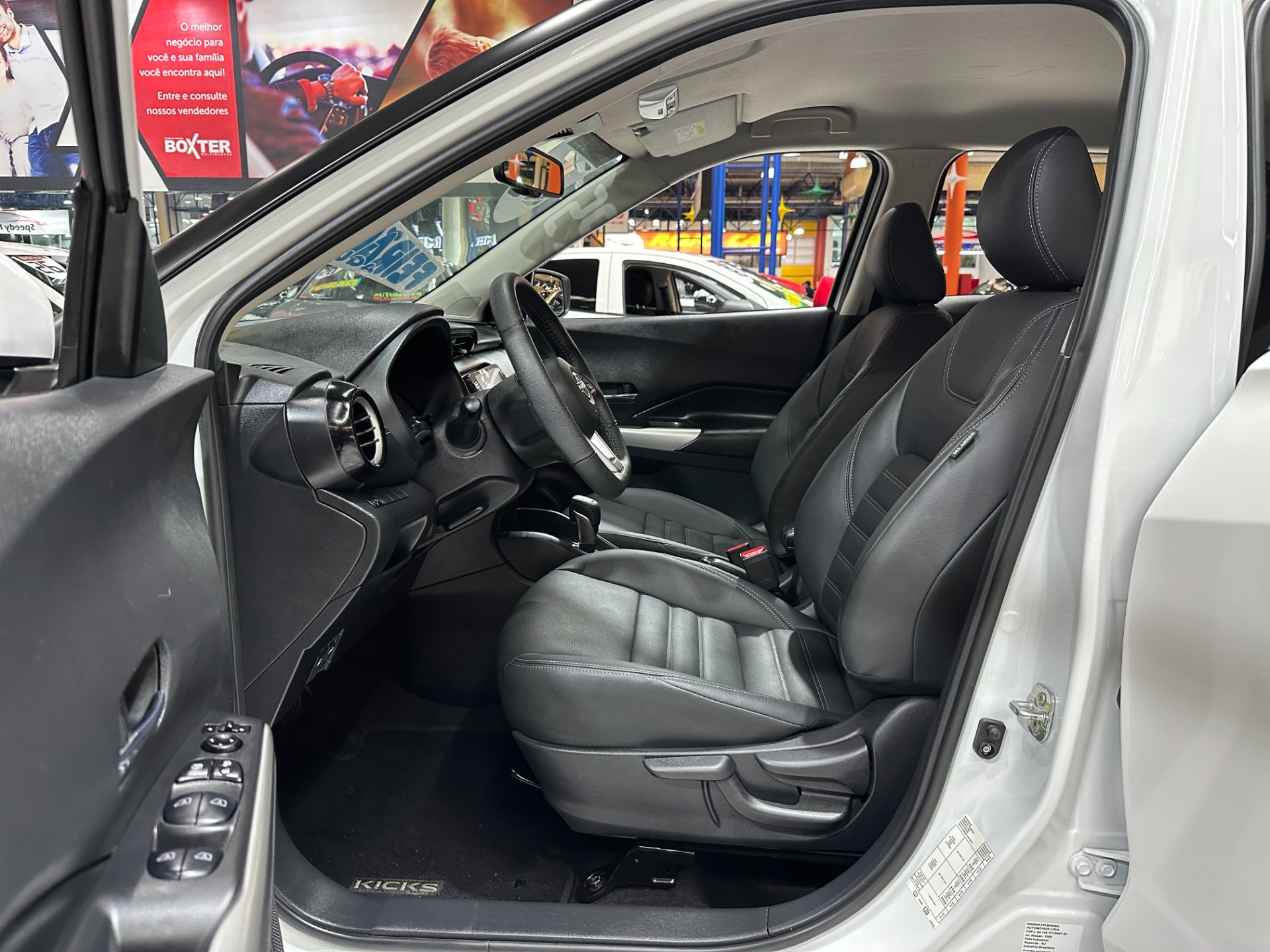 NISSAN KICKS PLAY