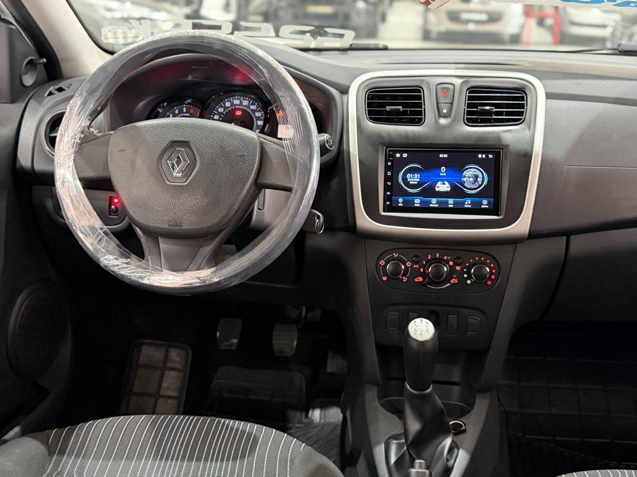 RENAULT SANDERO