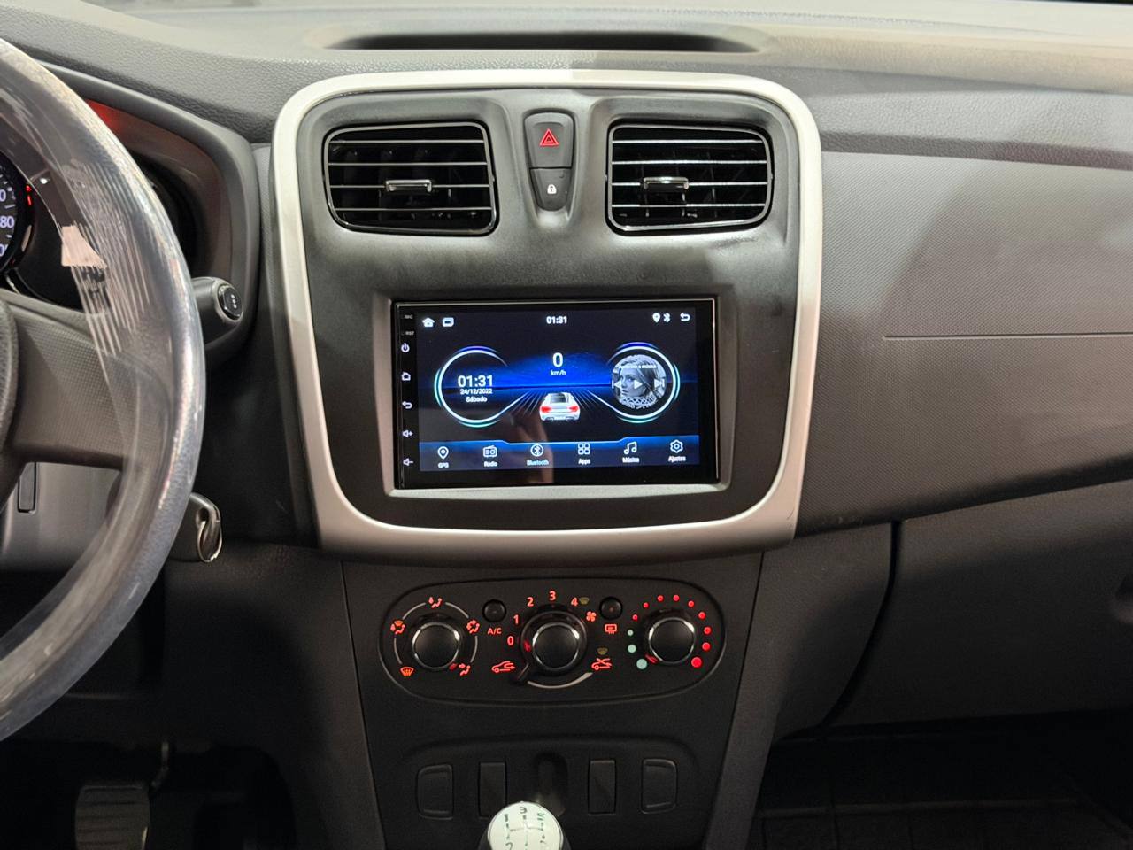RENAULT SANDERO