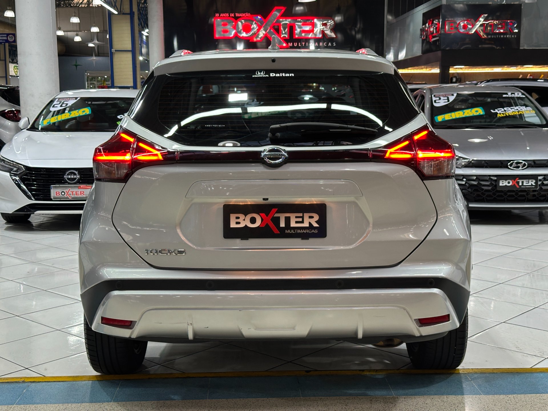 NISSAN KICKS