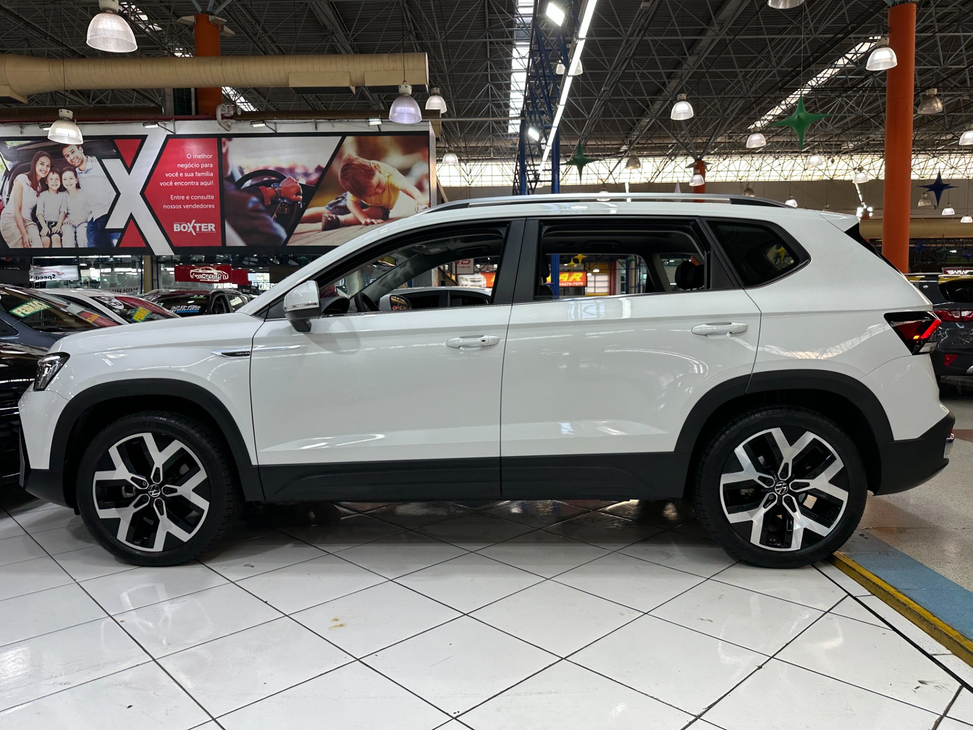 VOLKSWAGEN TAOS