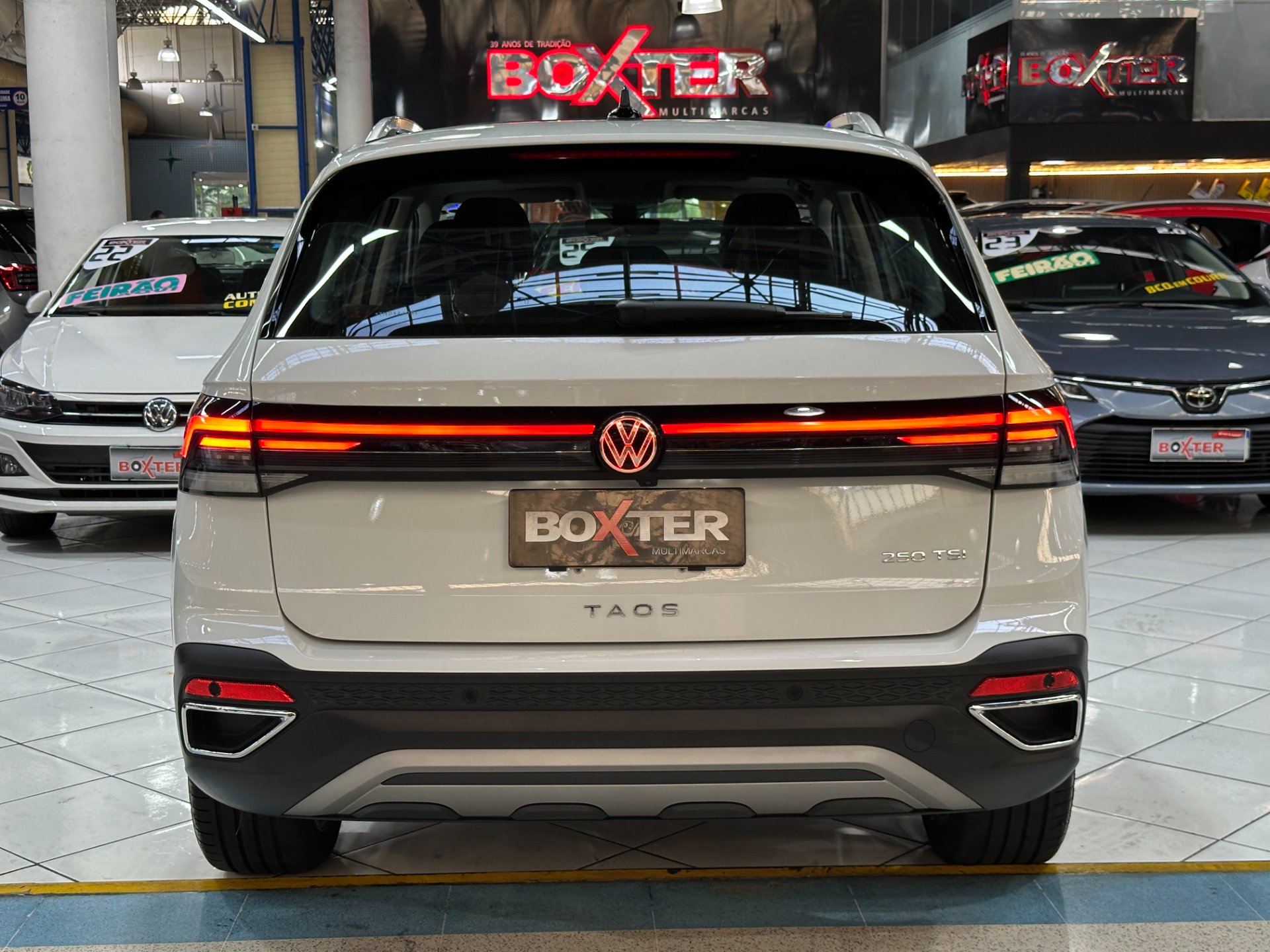 VOLKSWAGEN TAOS