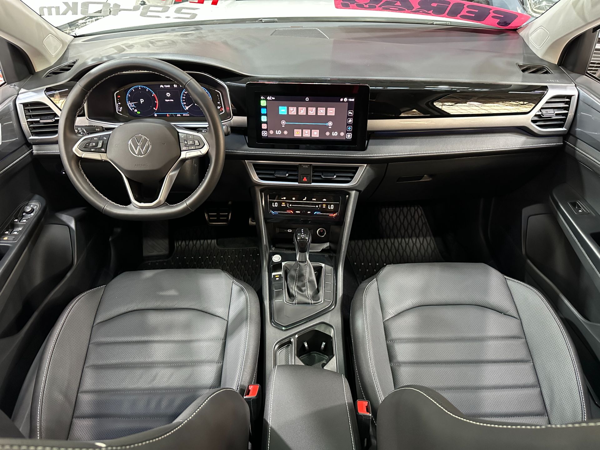 VOLKSWAGEN TAOS