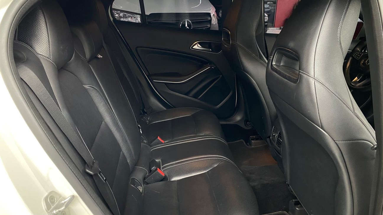 GLA 200 1.6 CGI ENDURO 7G-DCT