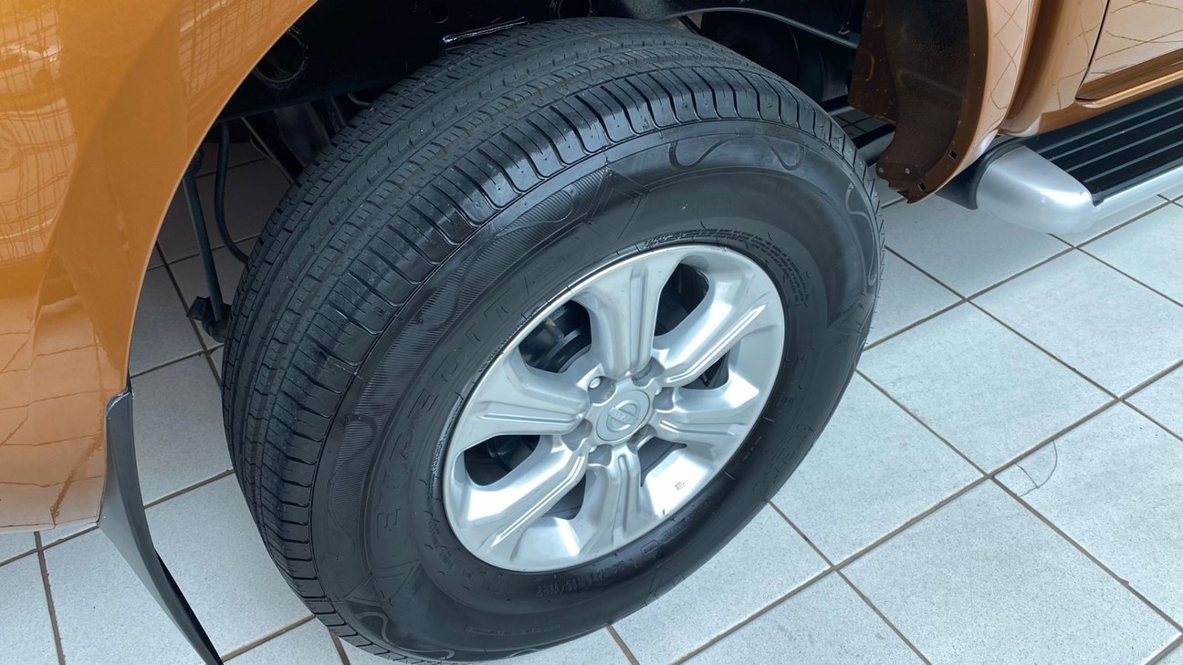 NISSAN FRONTIER 2.3 16V TURBO LE CD 4X4