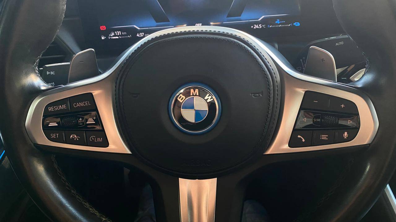 BMW 330e