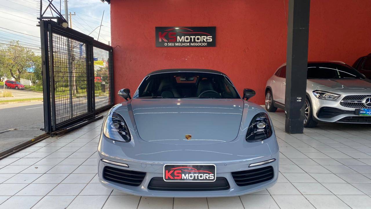 PORSCHE 718