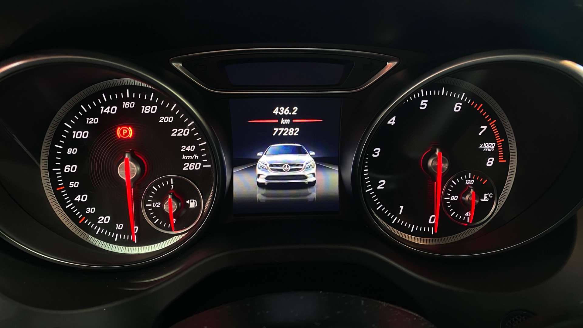 MERCEDES-BENZ CLA 180