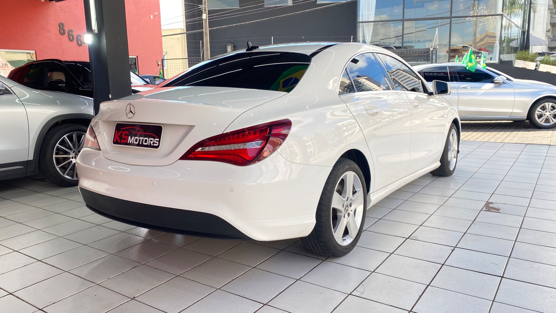 MERCEDES-BENZ CLA 180