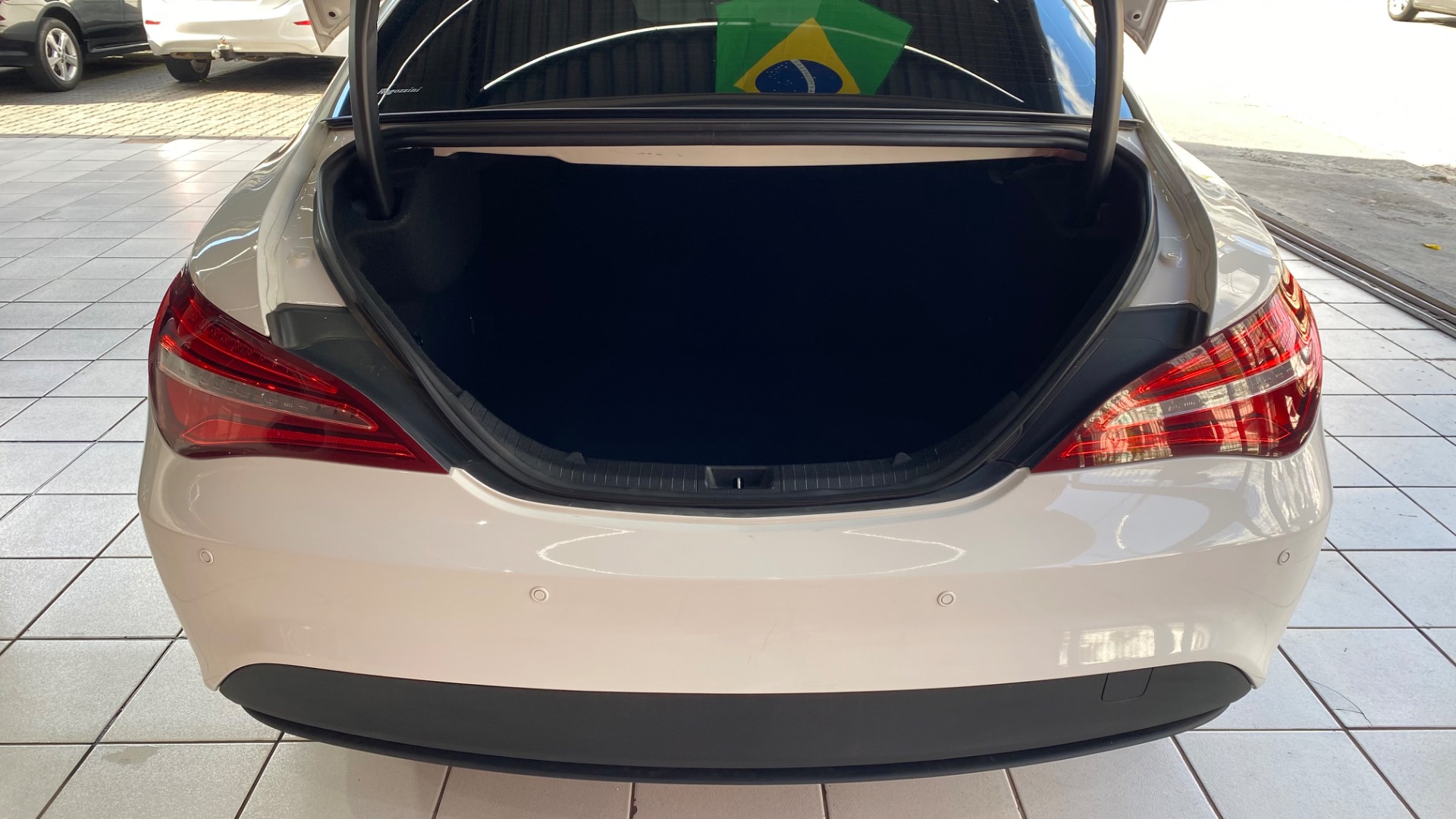 MERCEDES-BENZ CLA 180