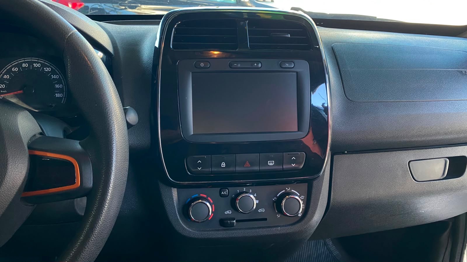 RENAULT KWID