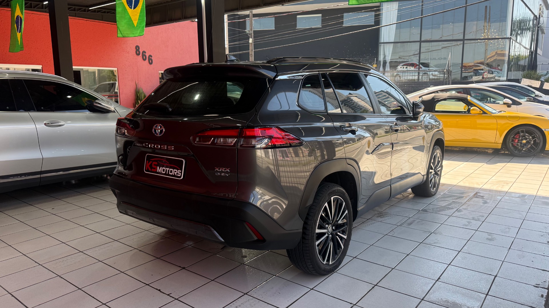 TOYOTA COROLLA CROSS