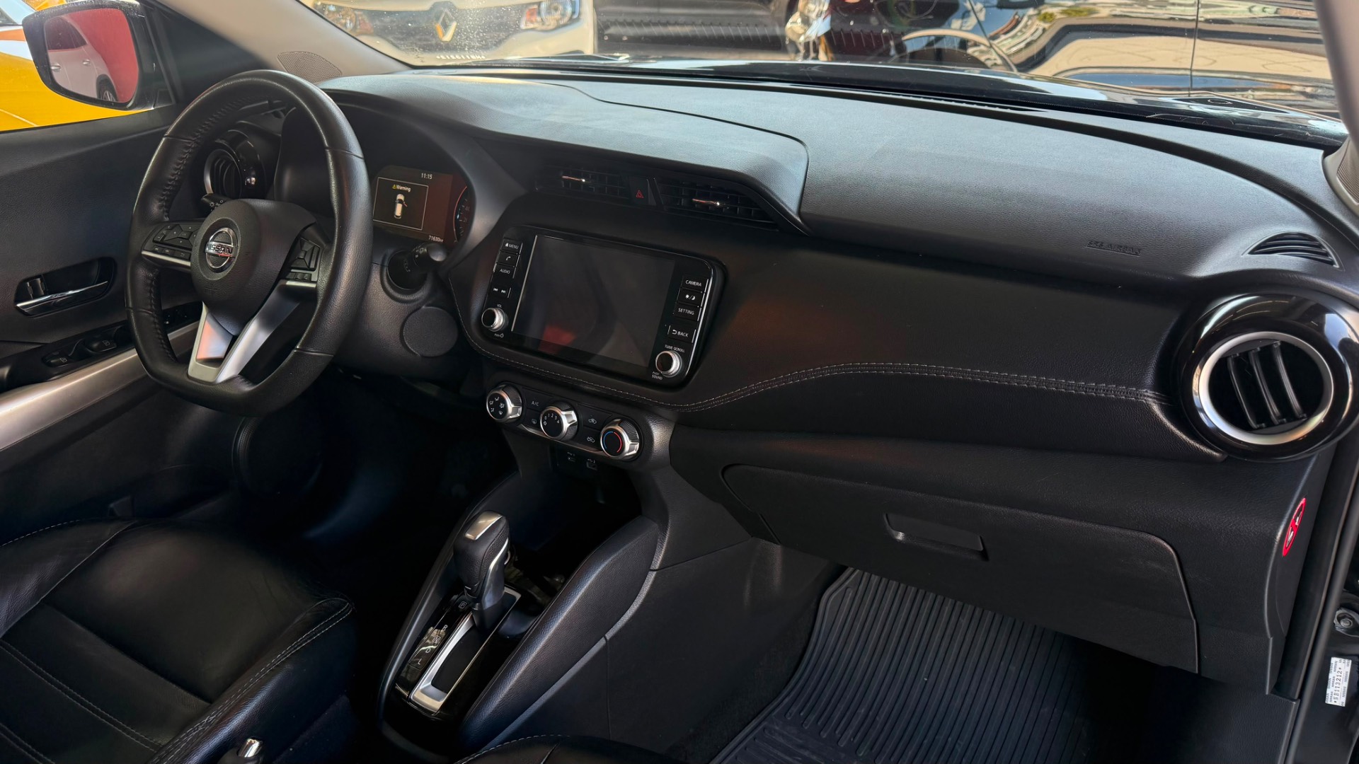 NISSAN KICKS