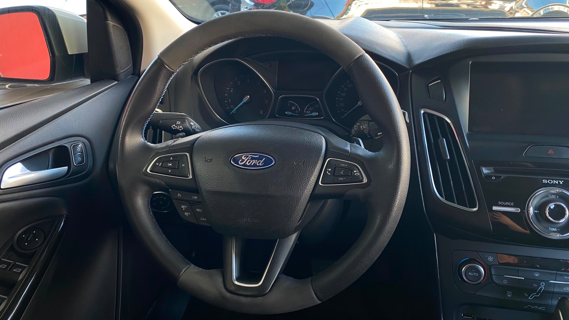 FORD FOCUS