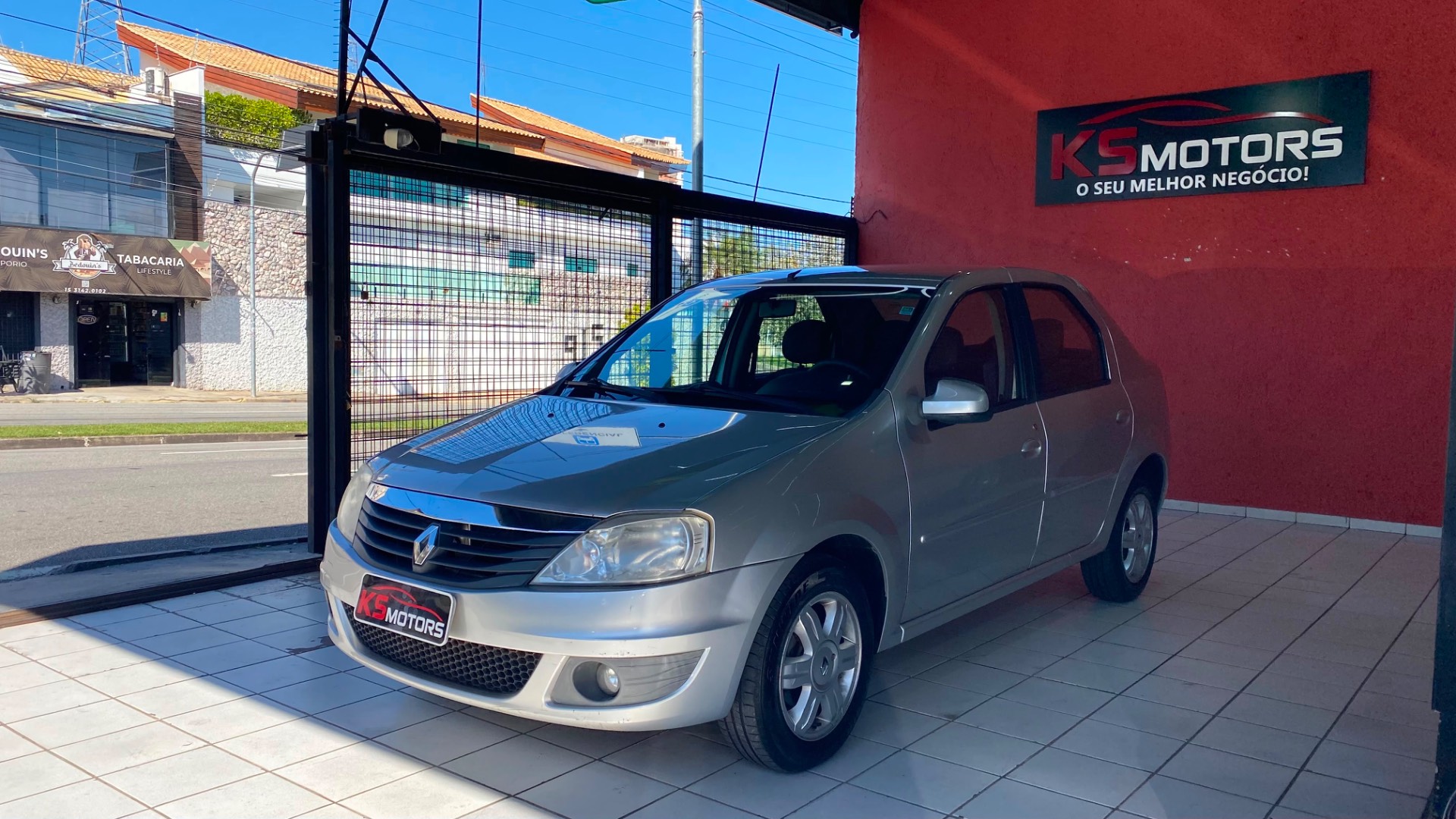 RENAULT LOGAN