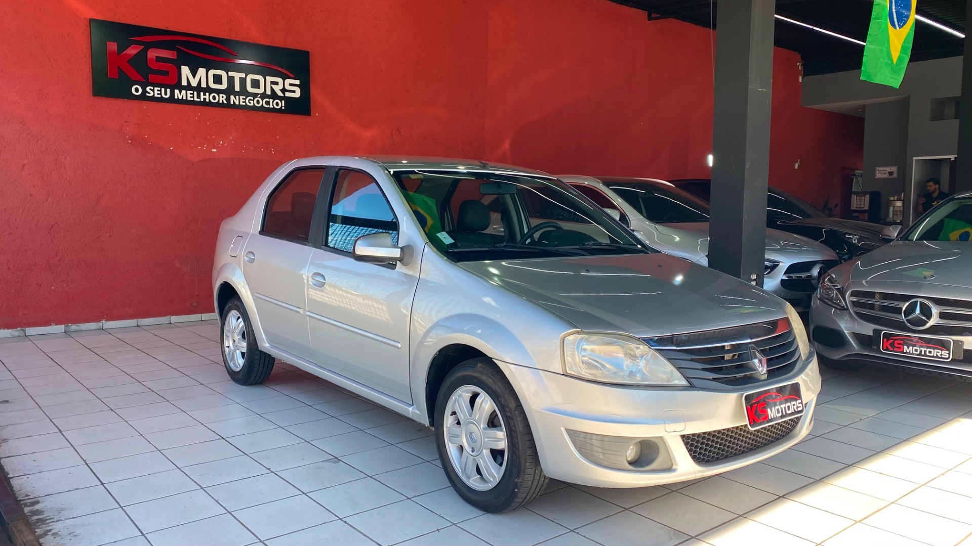 RENAULT LOGAN