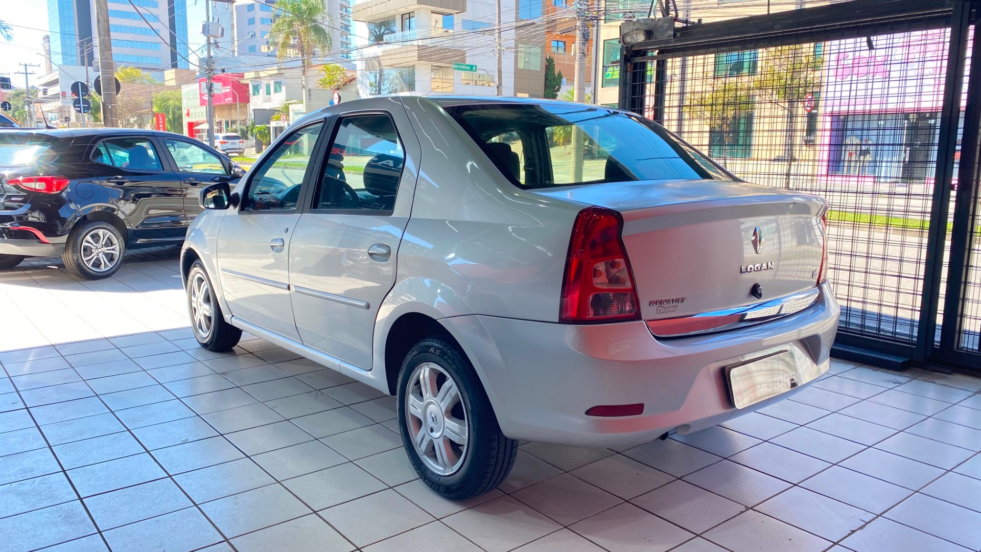RENAULT LOGAN