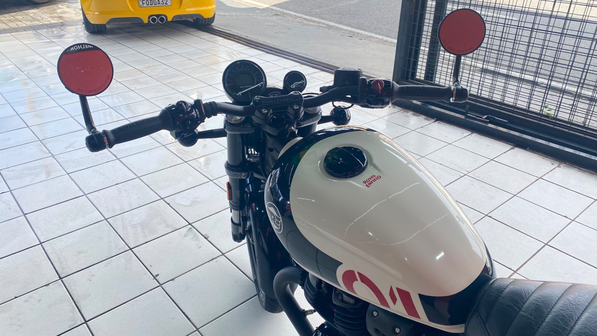 ROYAL ENFIELD SHOTGUN 650 STENCIL WHITE