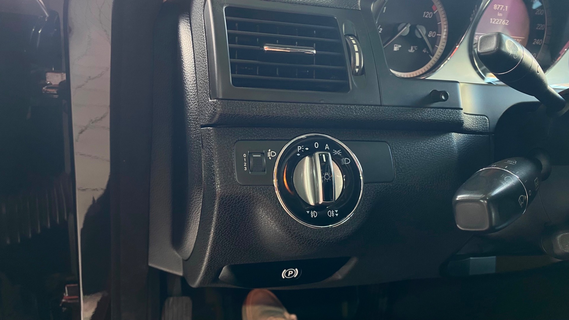 MERCEDES-BENZ C 200 K