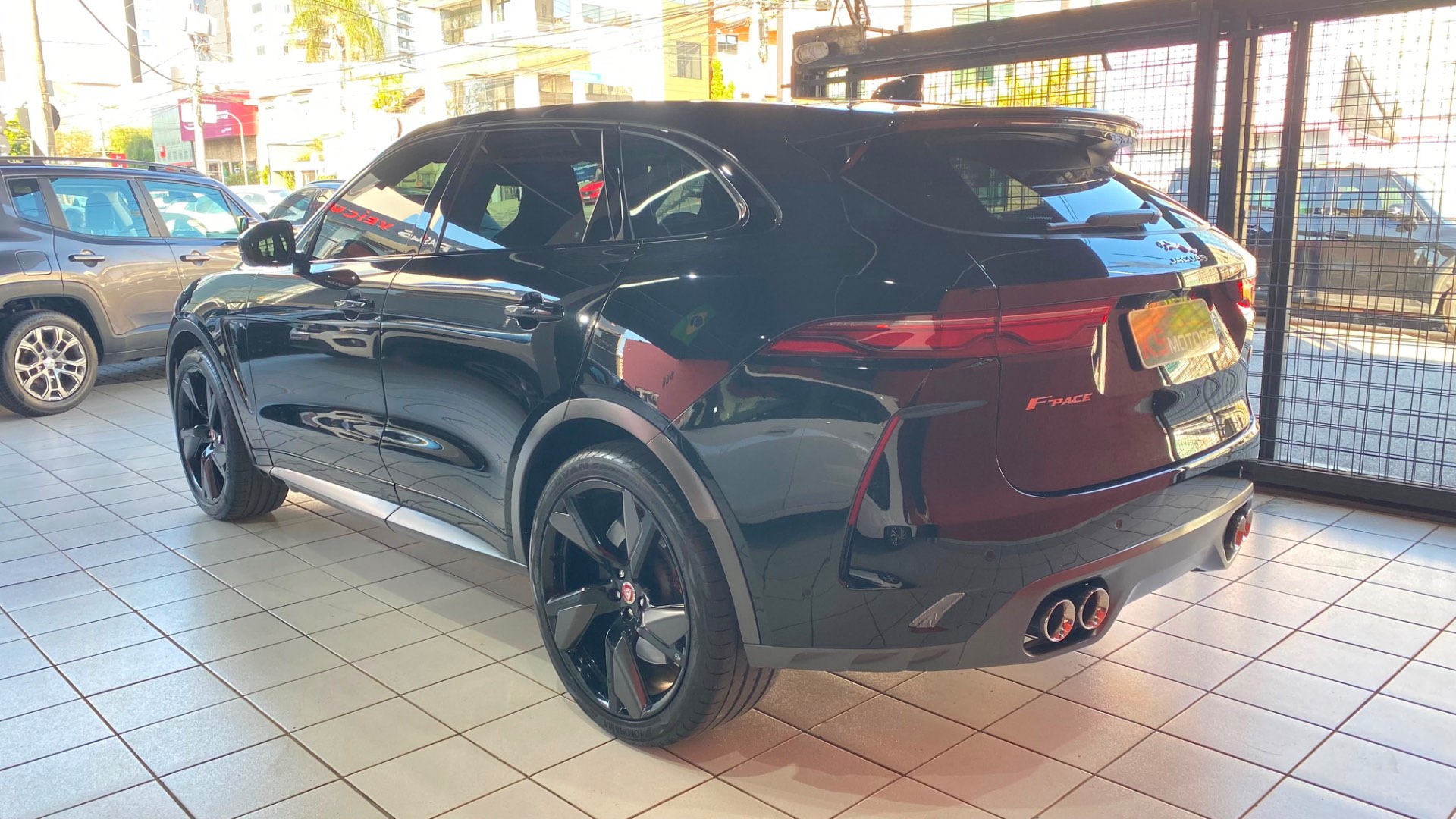 JAGUAR F-PACE