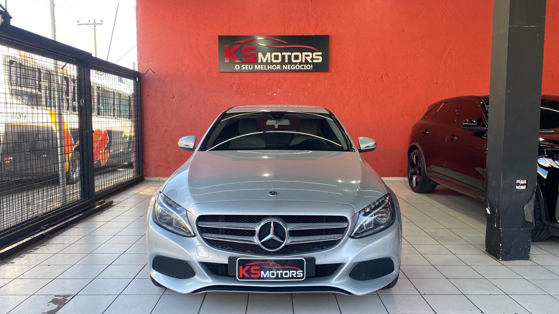 MERCEDES-BENZ C 180