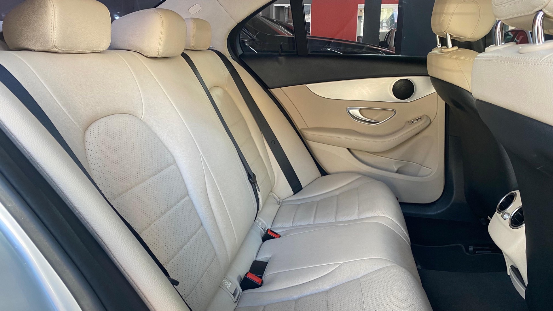 MERCEDES-BENZ C 180