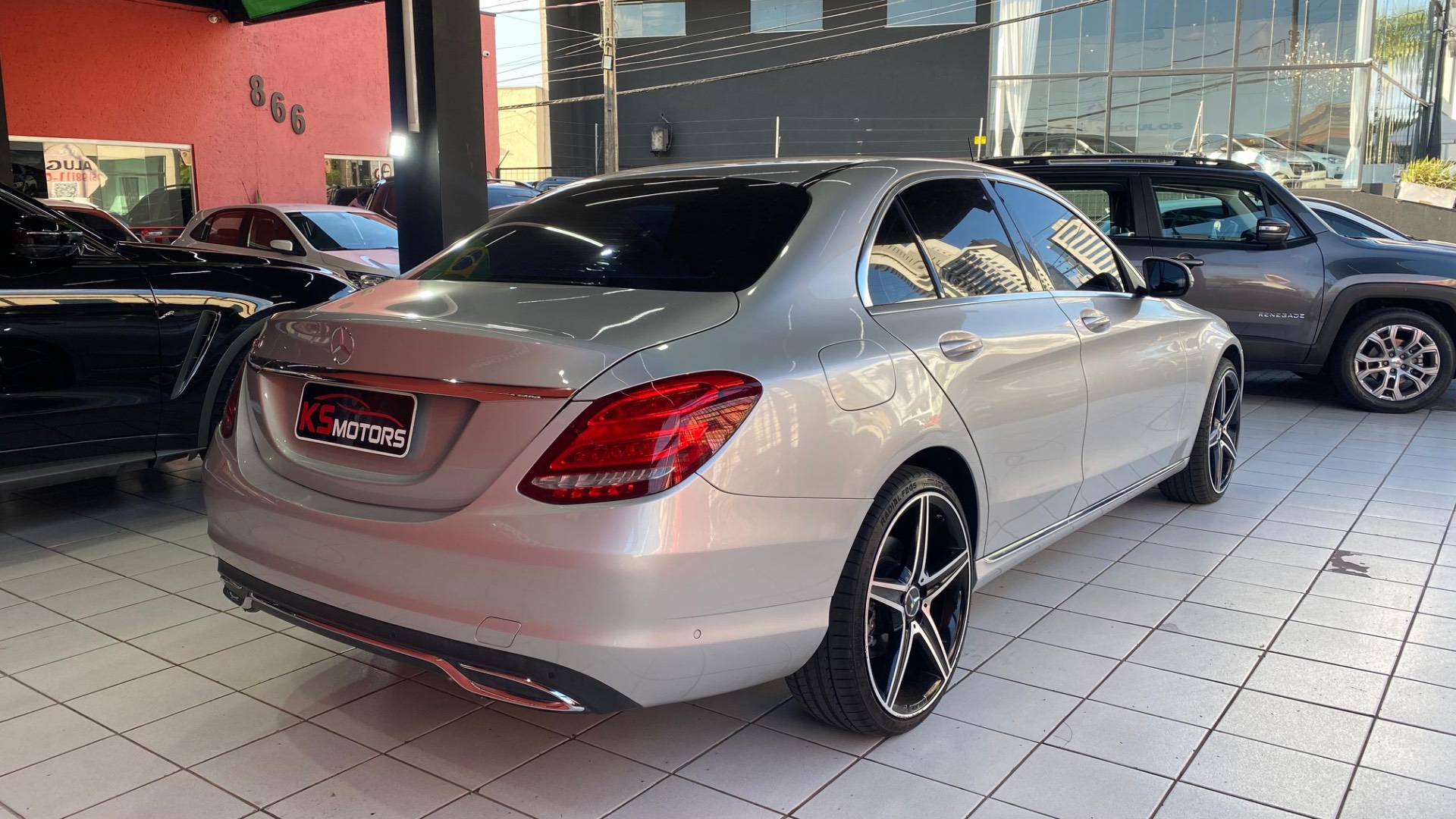 MERCEDES-BENZ C 180