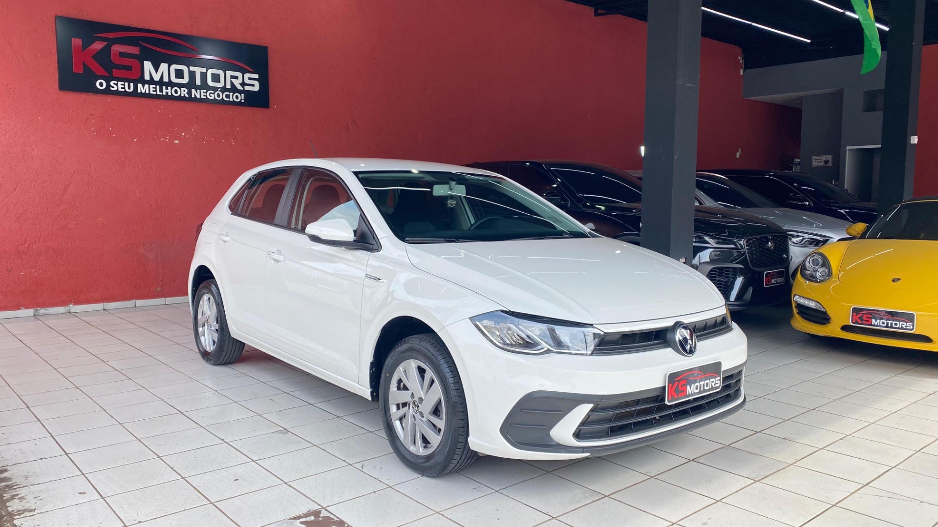 VOLKSWAGEN POLO